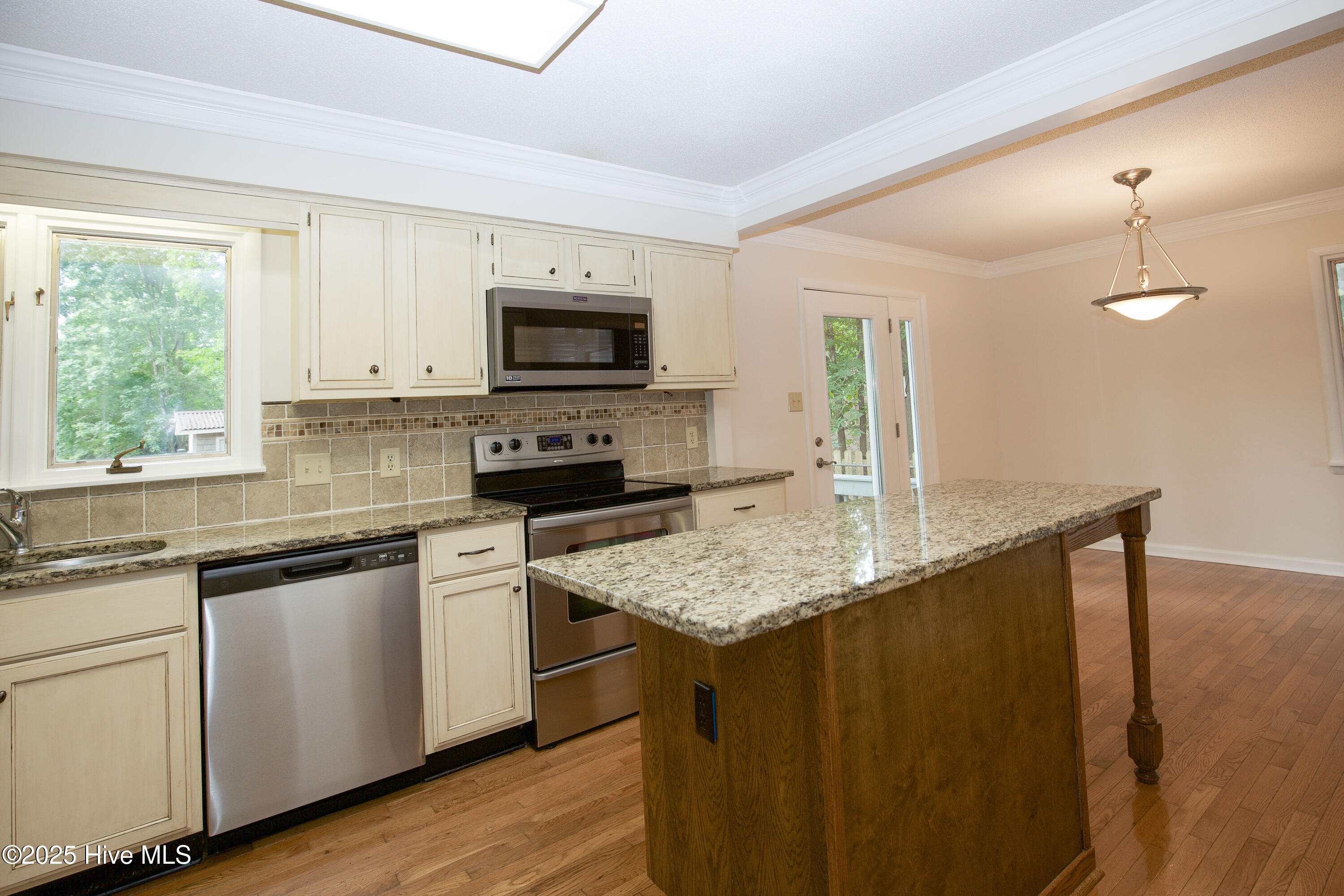 234 Lakeview Drive