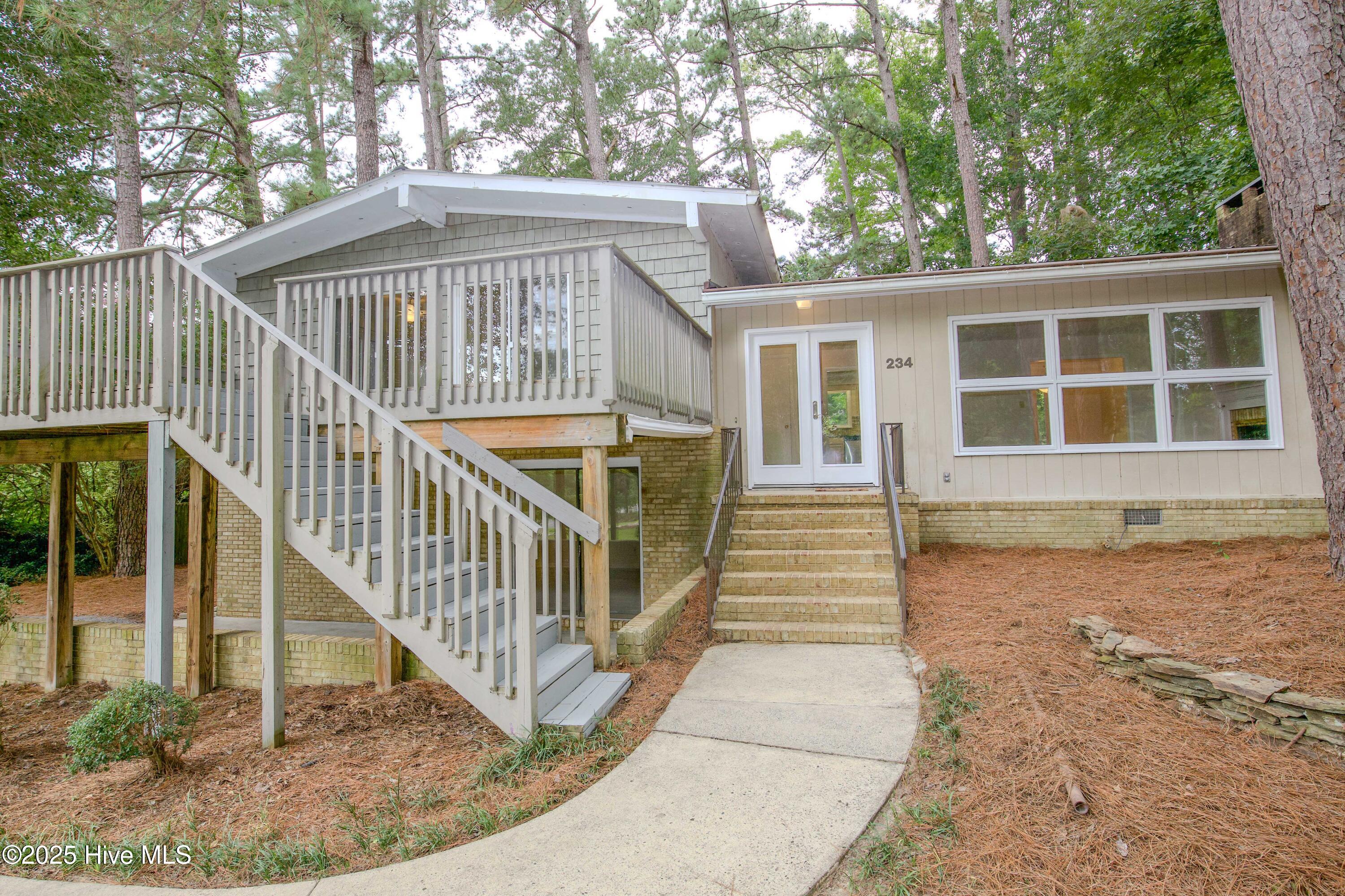 234 Lakeview Drive