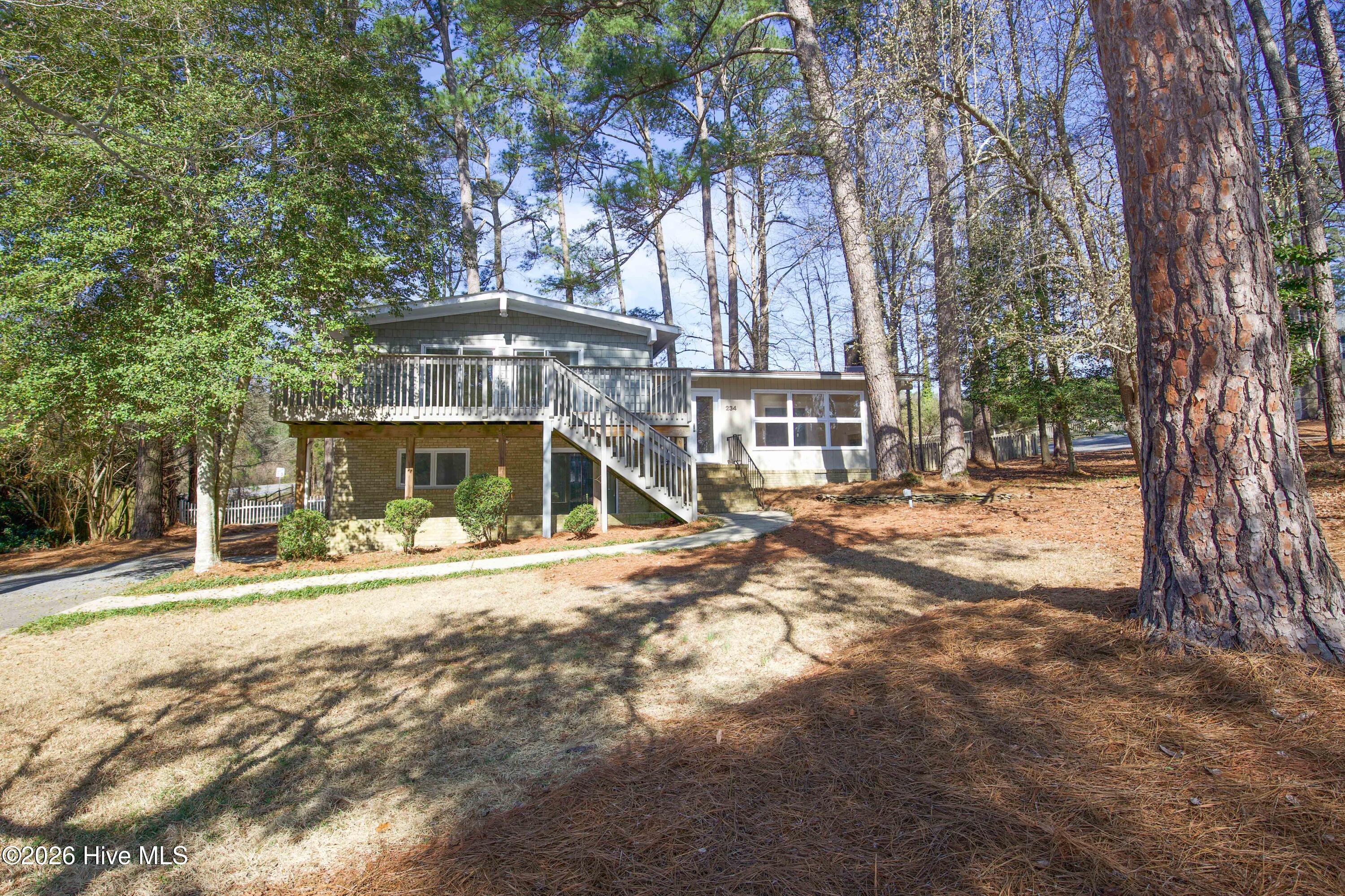234 Lakeview Drive