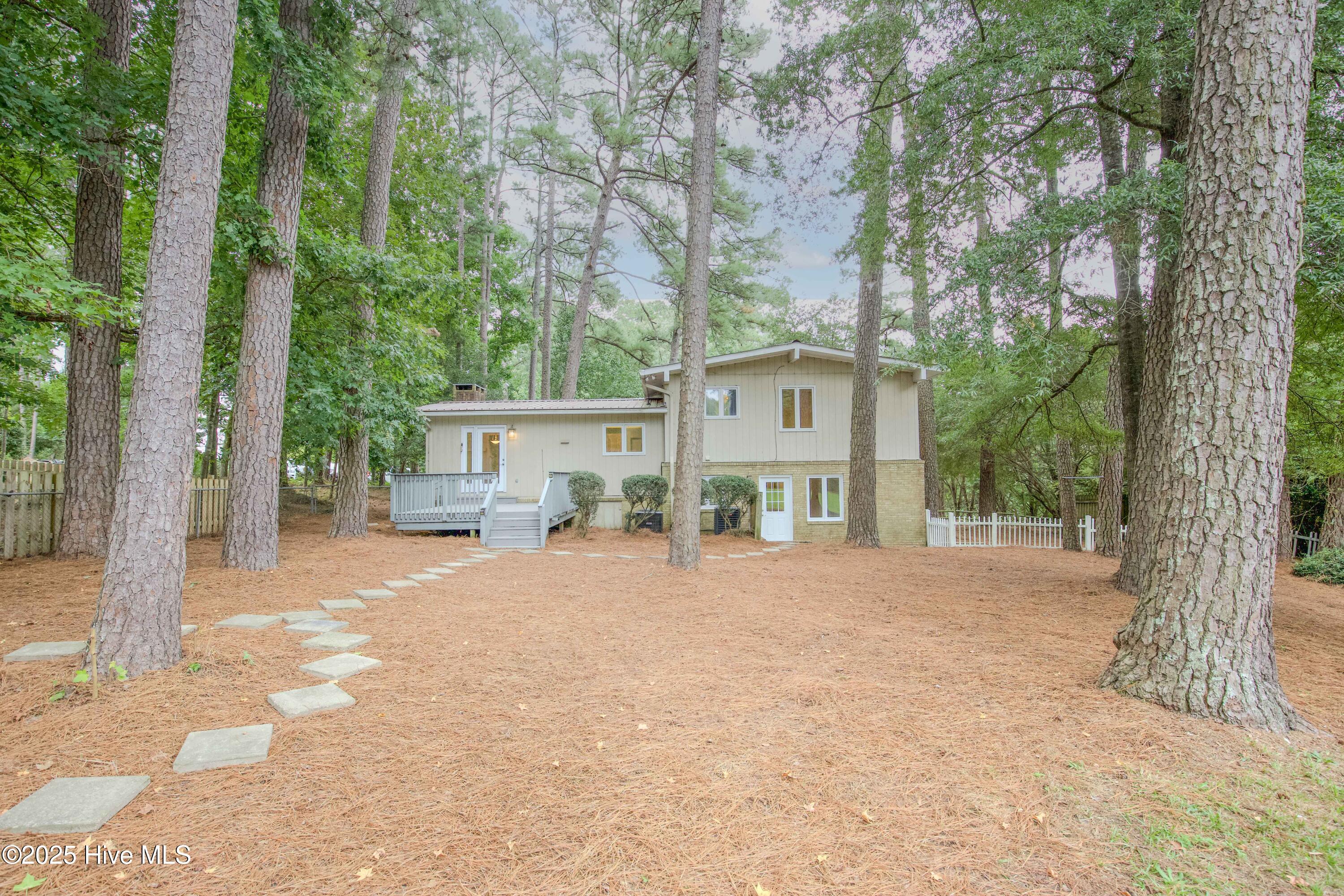 234 Lakeview Drive
