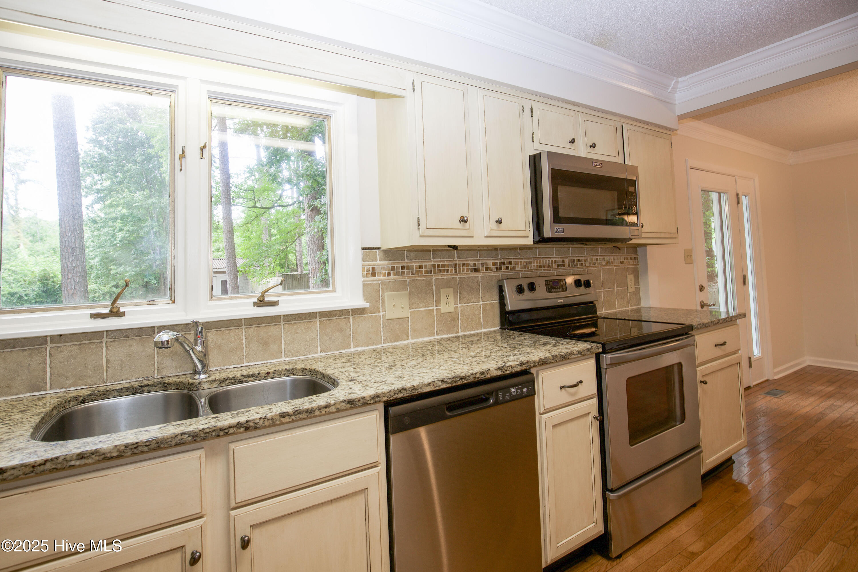 234 Lakeview Drive