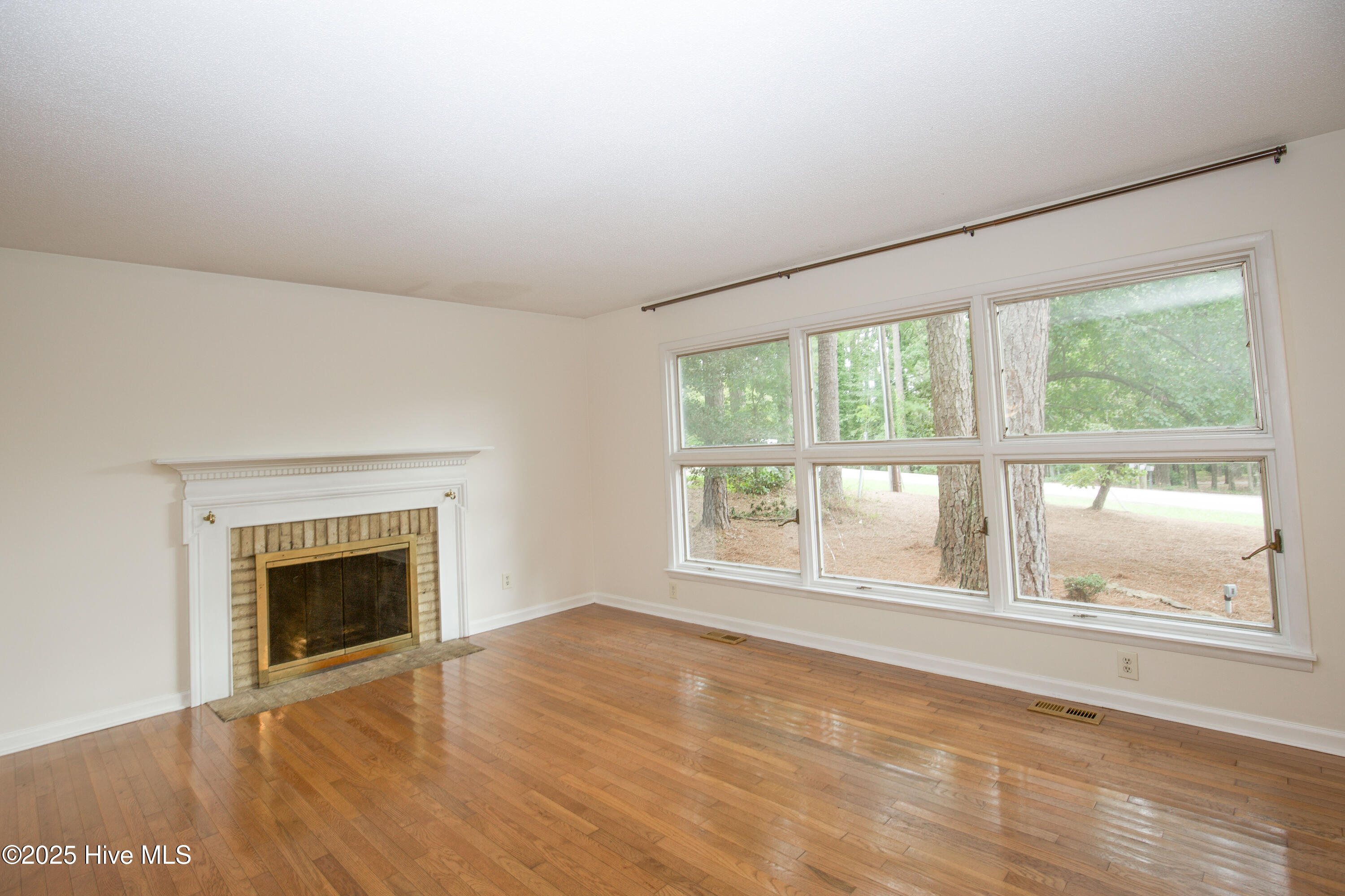 234 Lakeview Drive