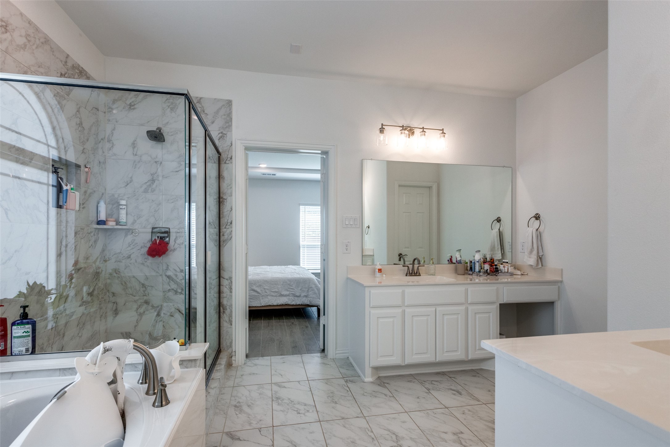 3332 Azure Lane