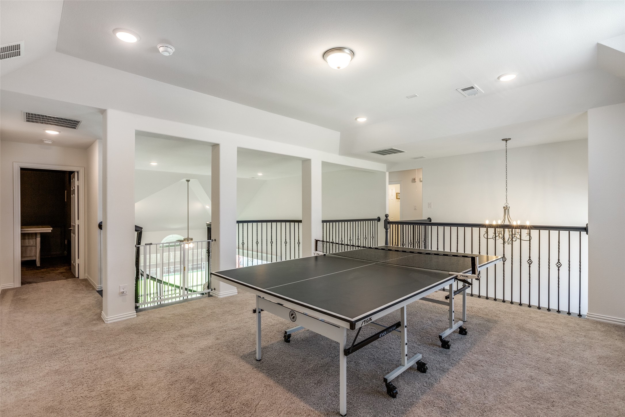 3332 Azure Lane