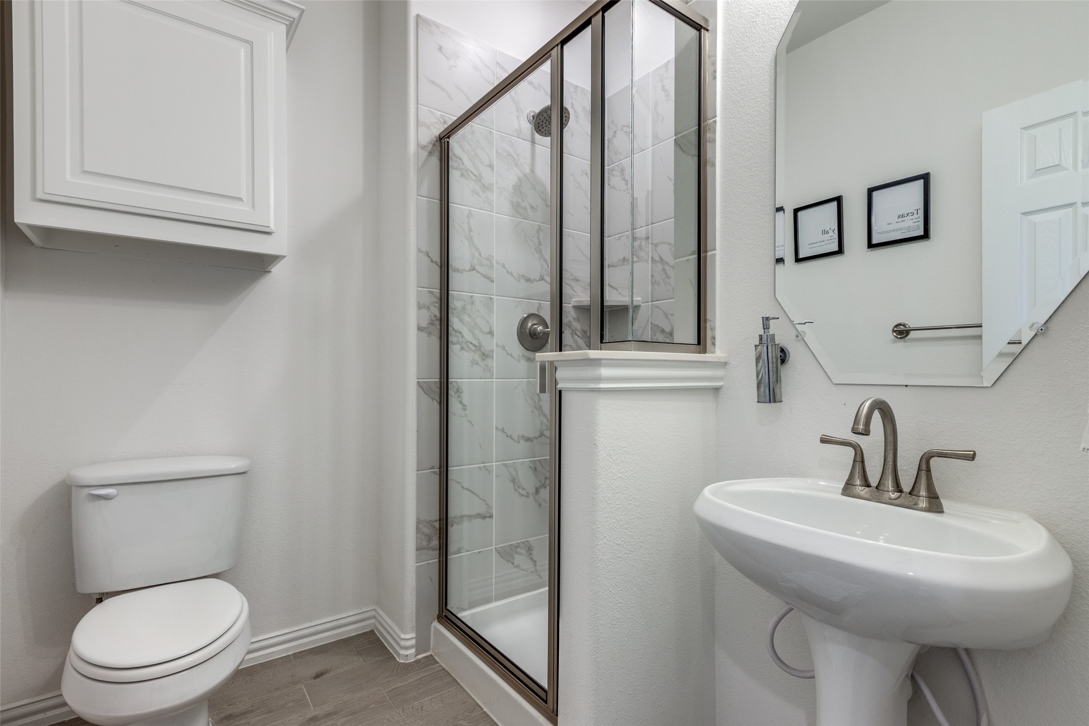 3332 Azure Lane