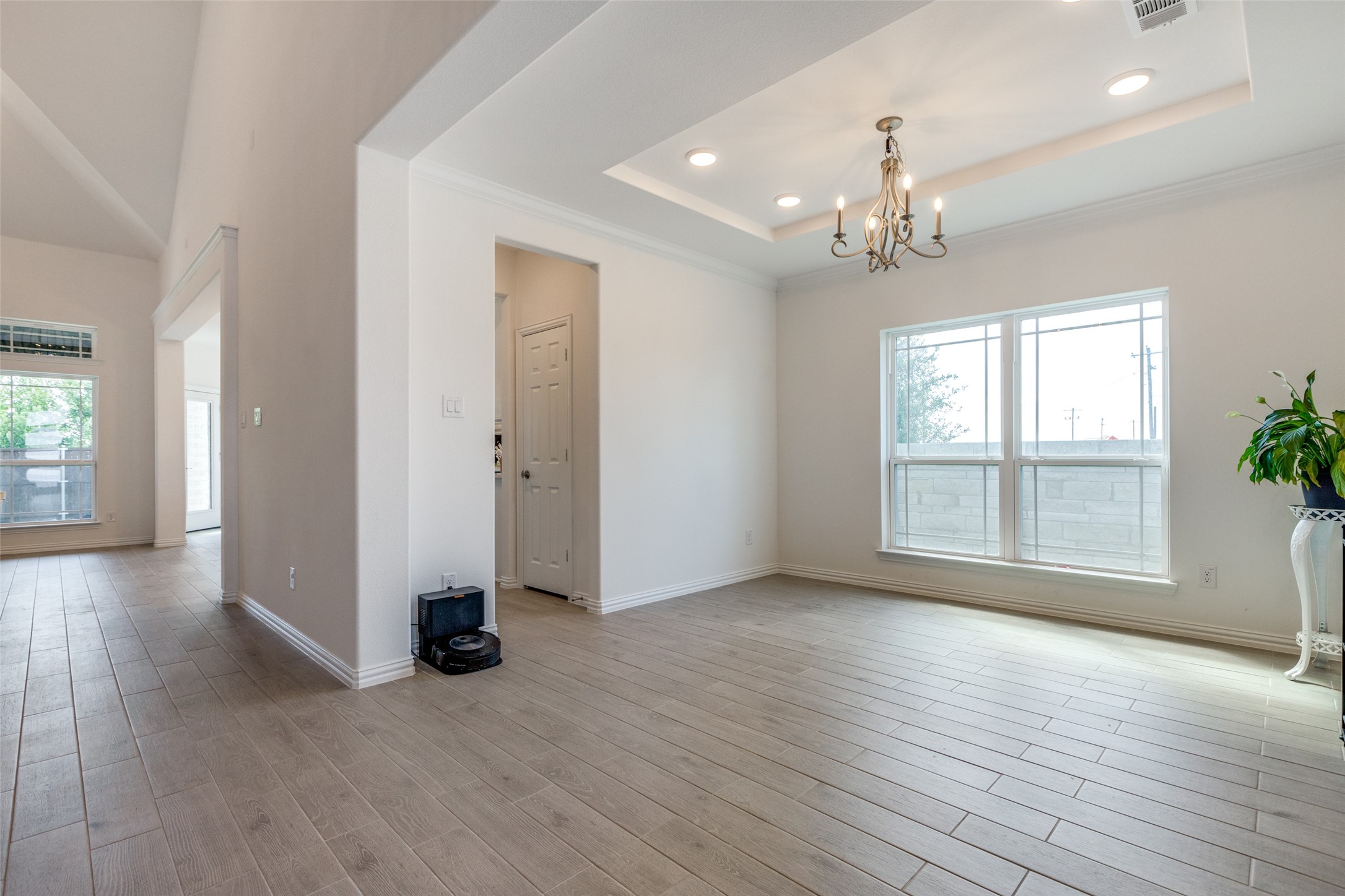 3332 Azure Lane