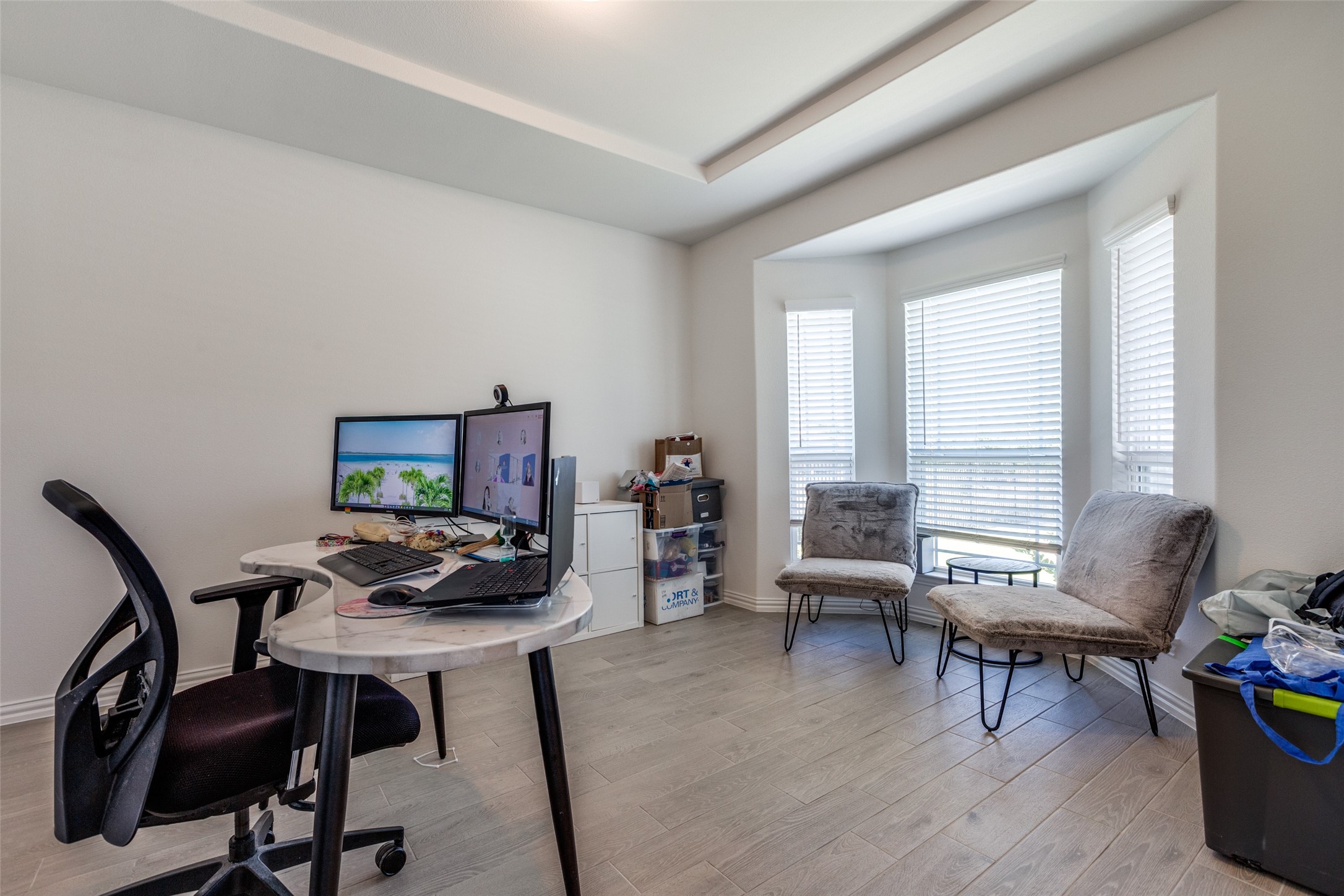 3332 Azure Lane
