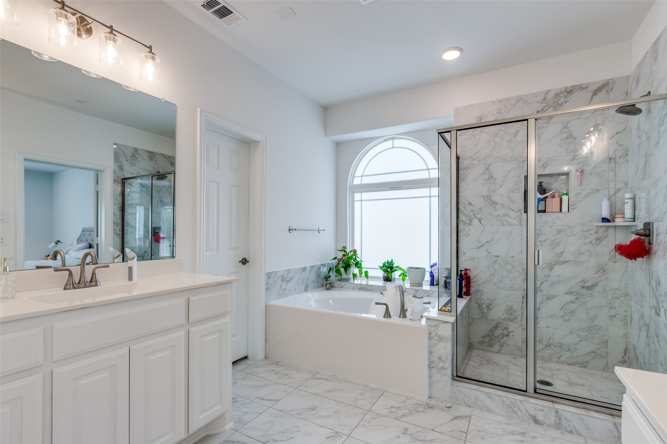 3332 Azure Lane