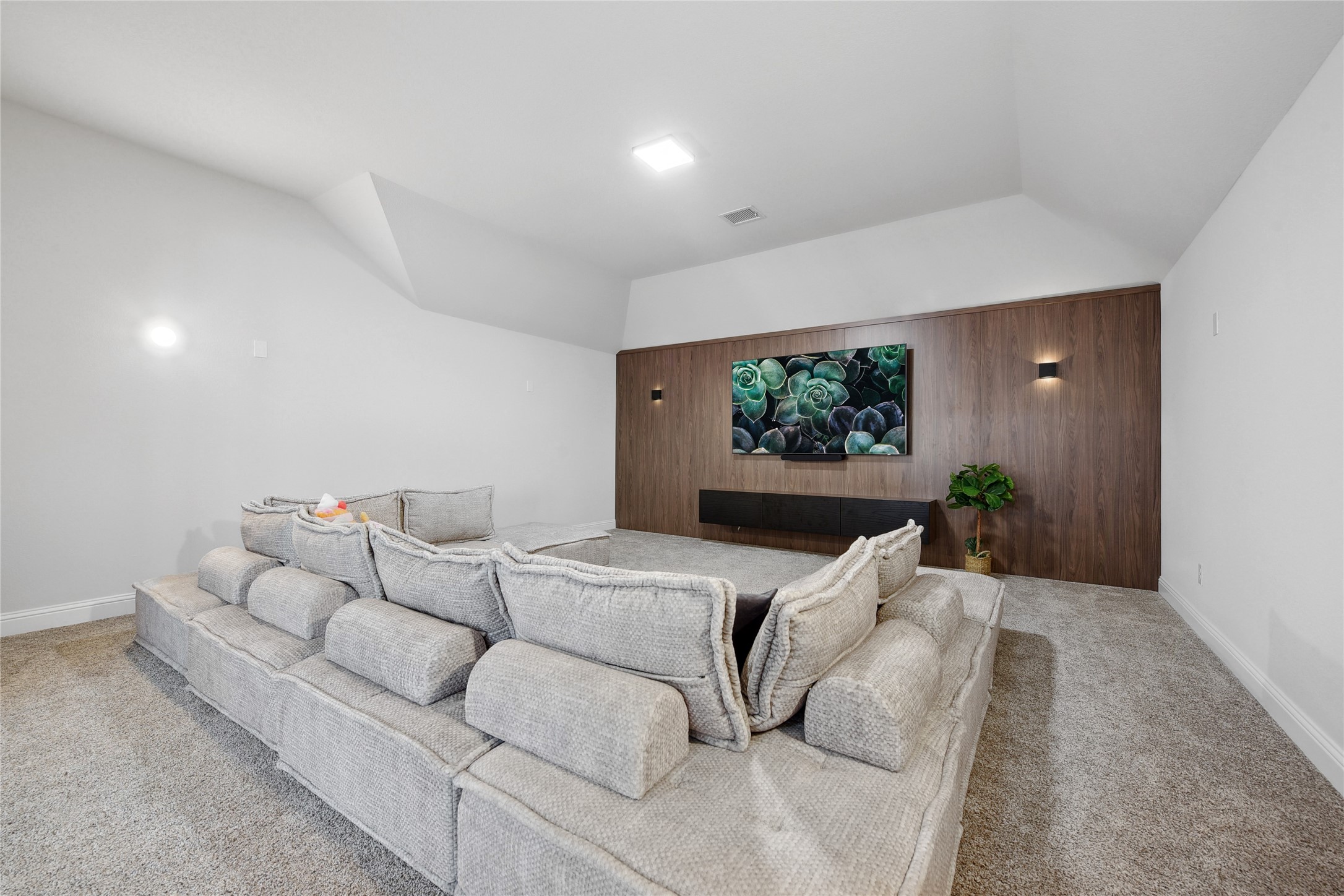 8724 Fairway Lane