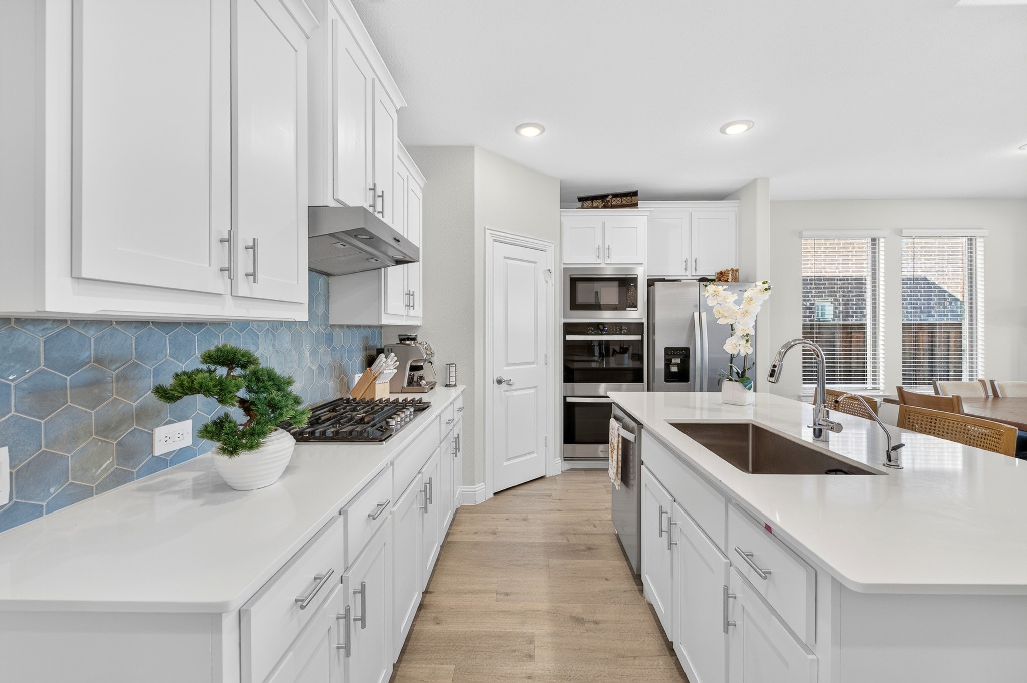 3829 Pearlwood Road