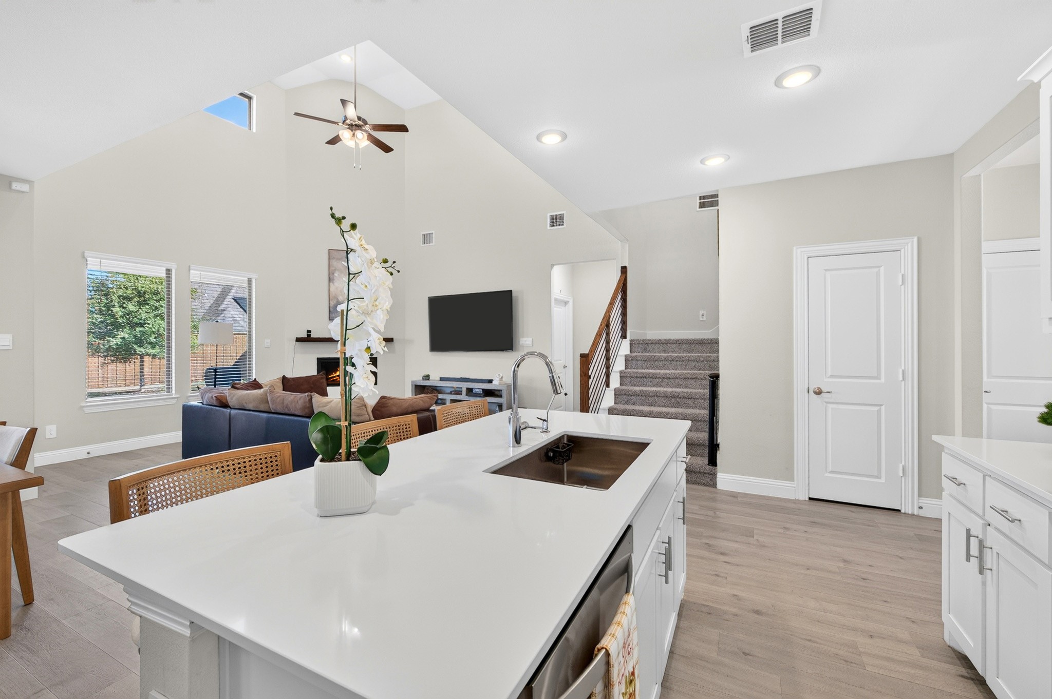3829 Pearlwood Road