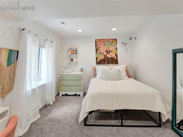 327 W Hahns Peak Avenue