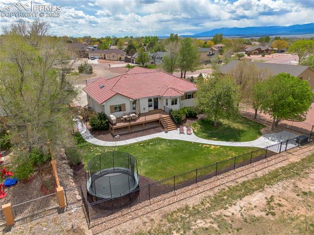 327 W Hahns Peak Avenue