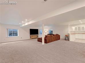 327 W Hahns Peak Avenue