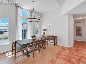 327 W Hahns Peak Avenue