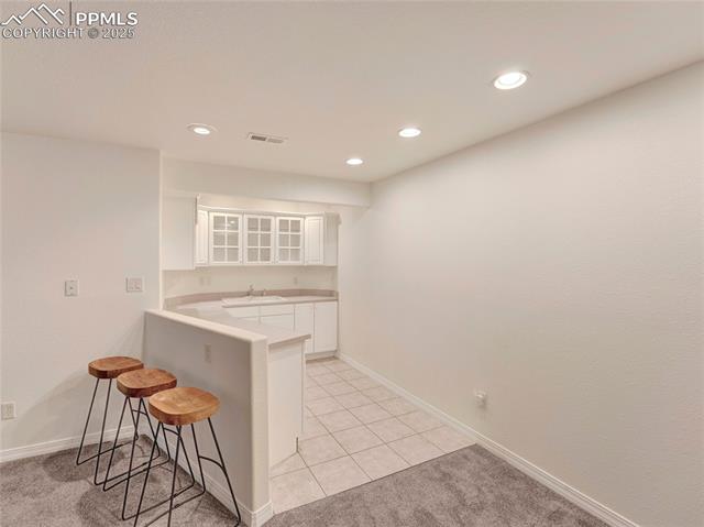 327 W Hahns Peak Avenue