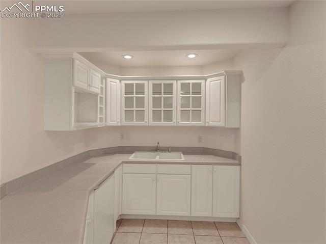 327 W Hahns Peak Avenue