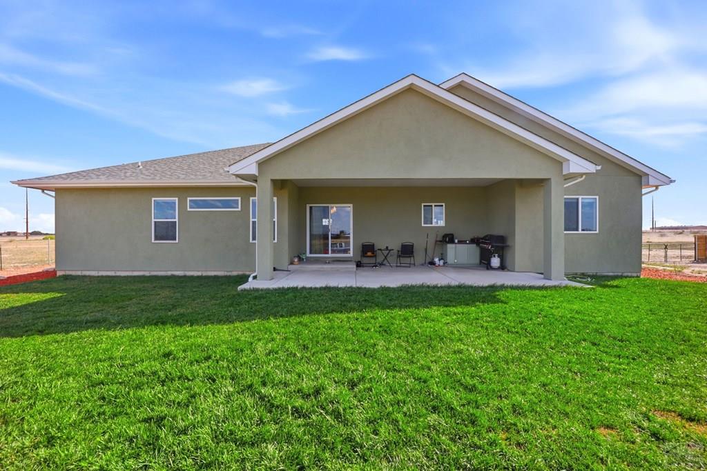 306 N Benito Dr