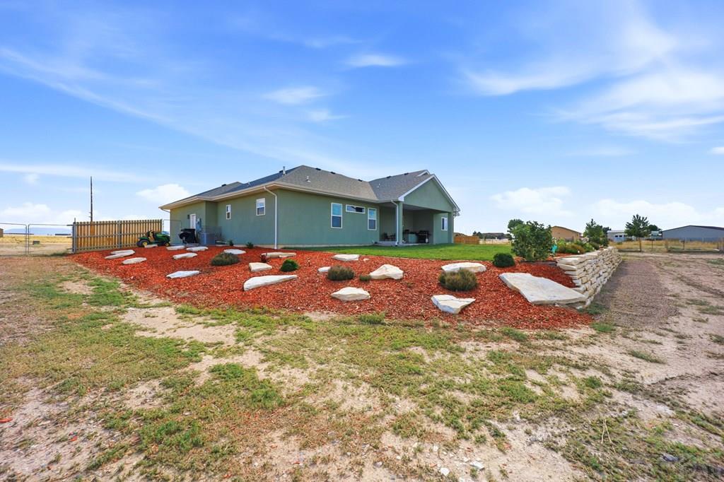 306 N Benito Dr