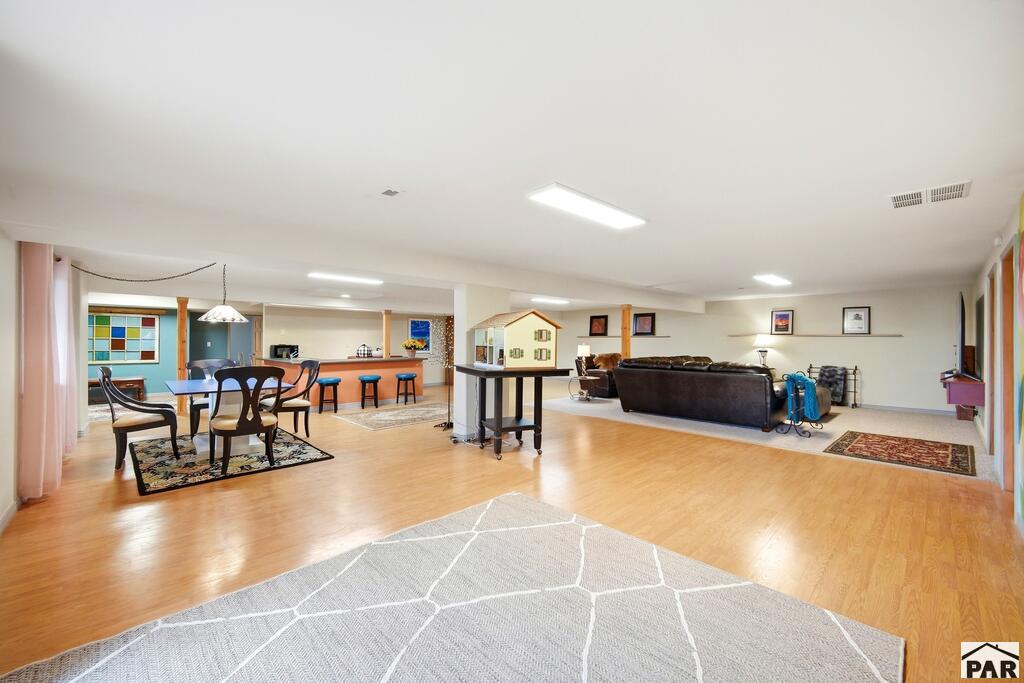 7017 Samuels Lane