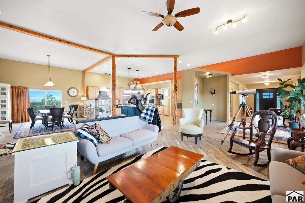 7017 Samuels Lane