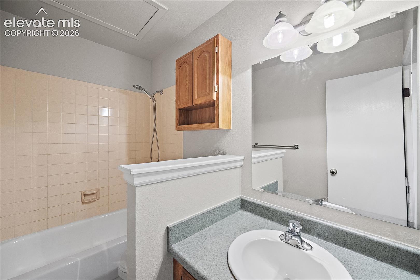 3216 Vail Pass Drive