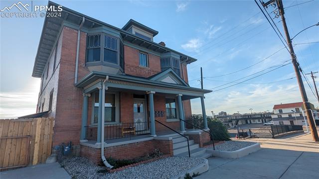 711 N Albany Avenue