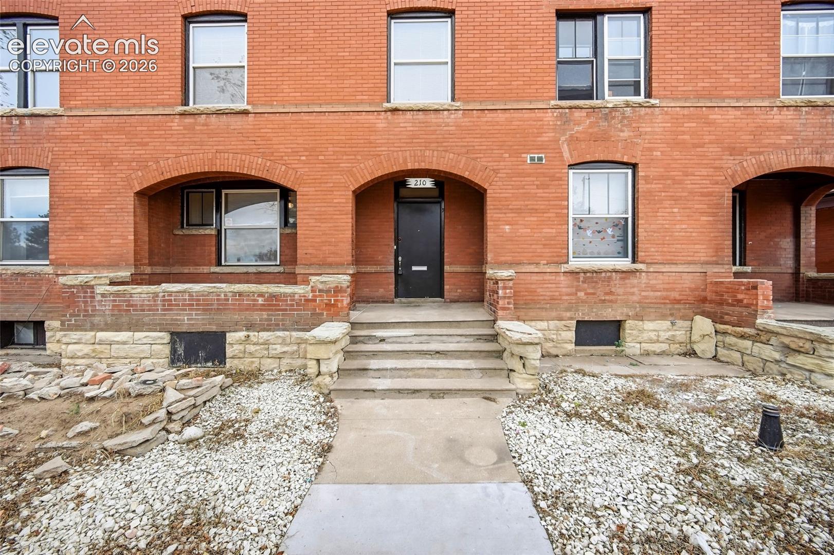 201 Quincy Street Unit: 203