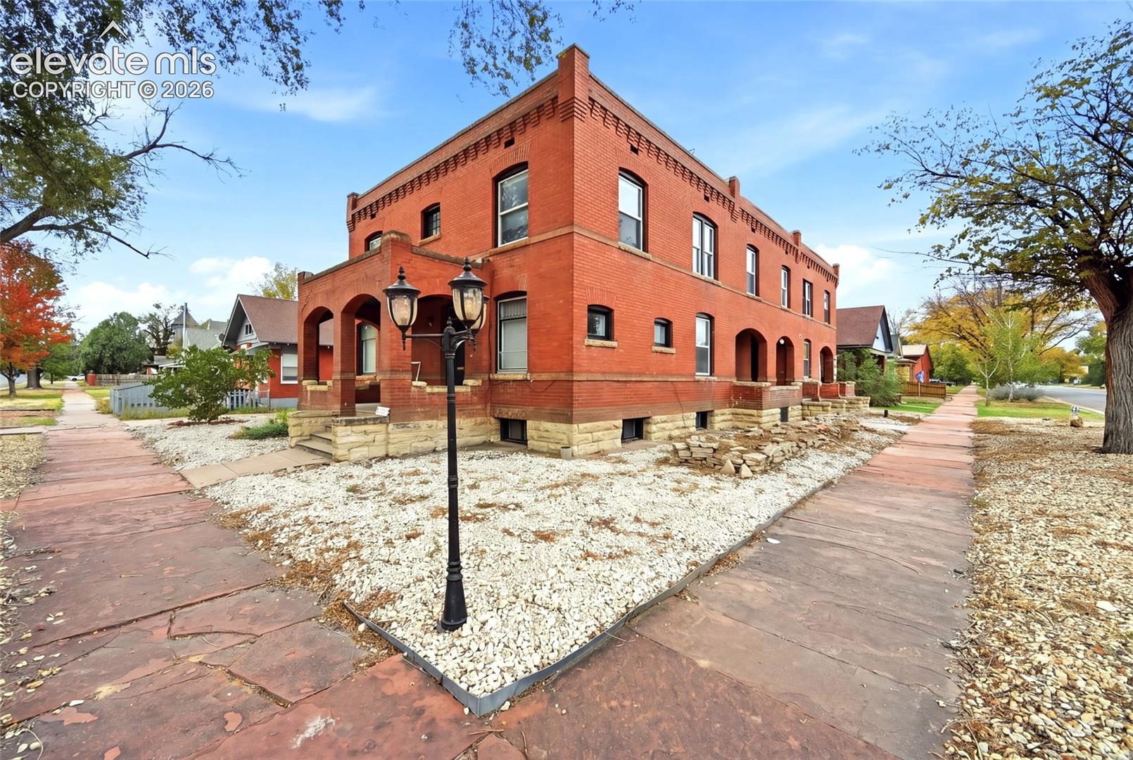 201 Quincy Street Unit: 203