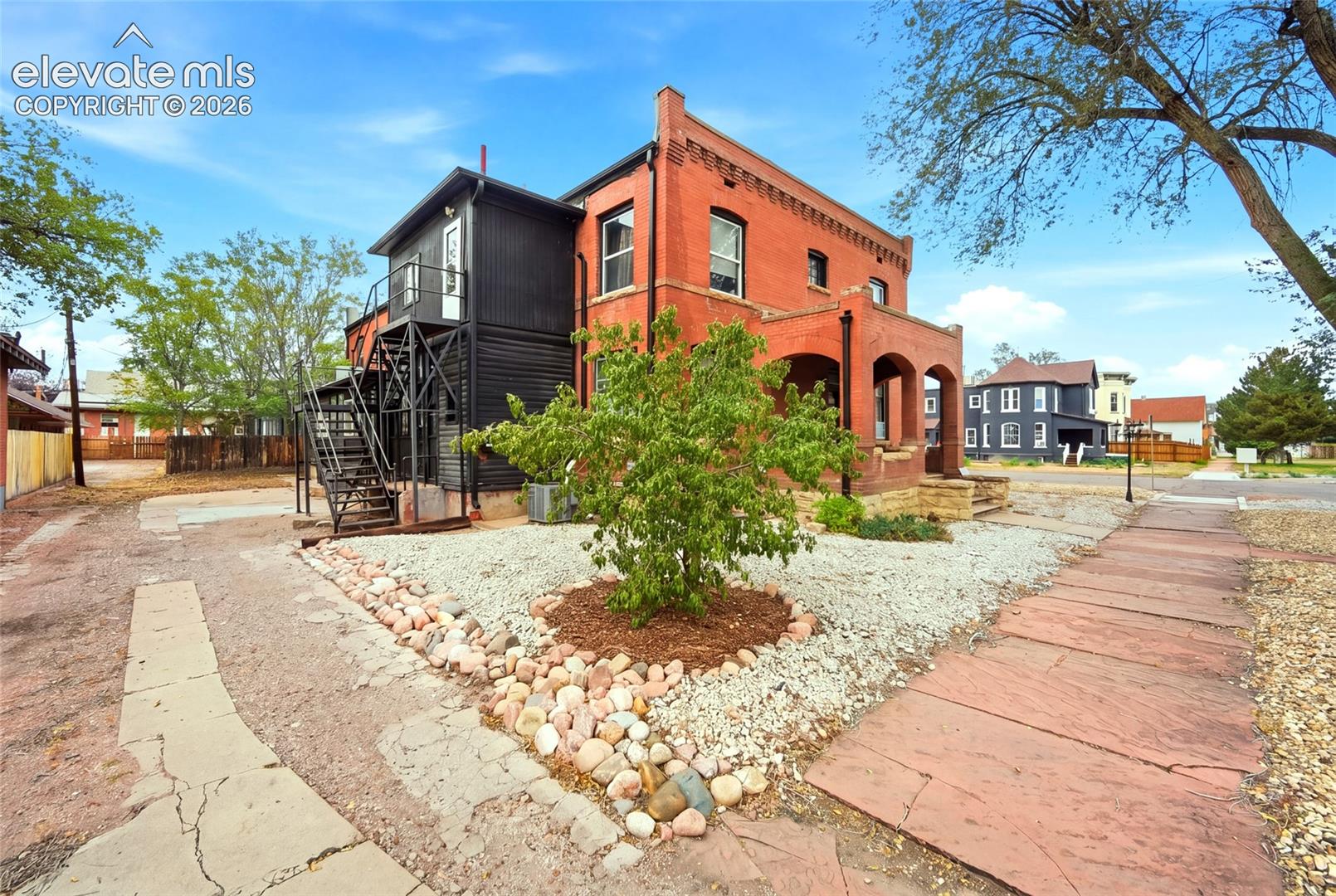 201 Quincy Street Unit: 203