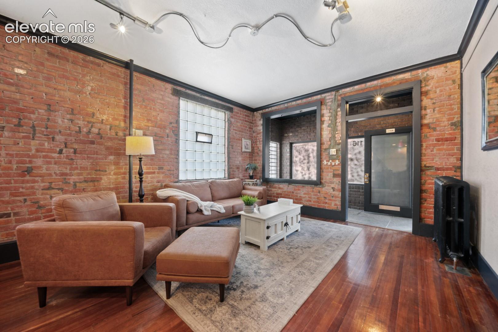 114 Colorado Avenue 116