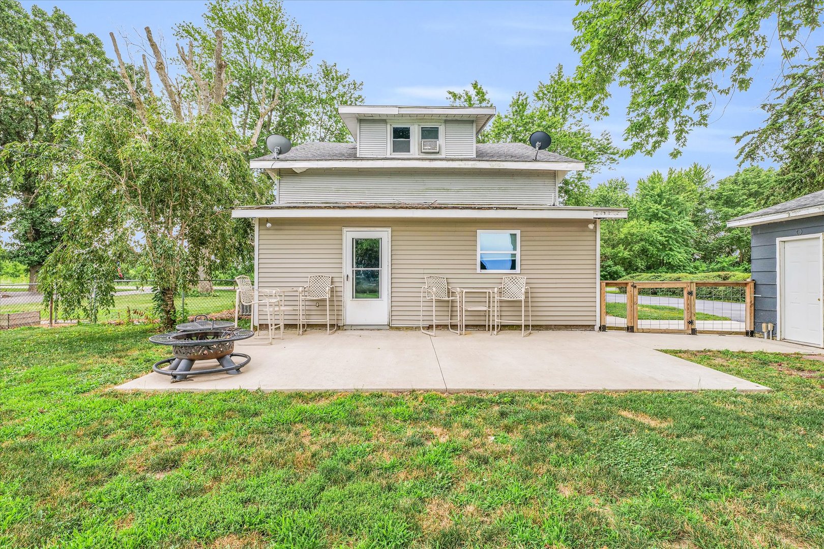 1876 County Road 1600