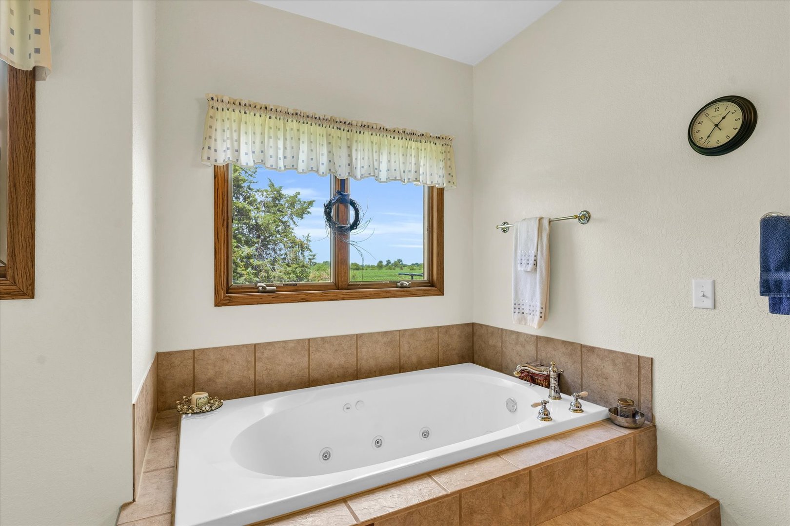 1502 County Road 2350