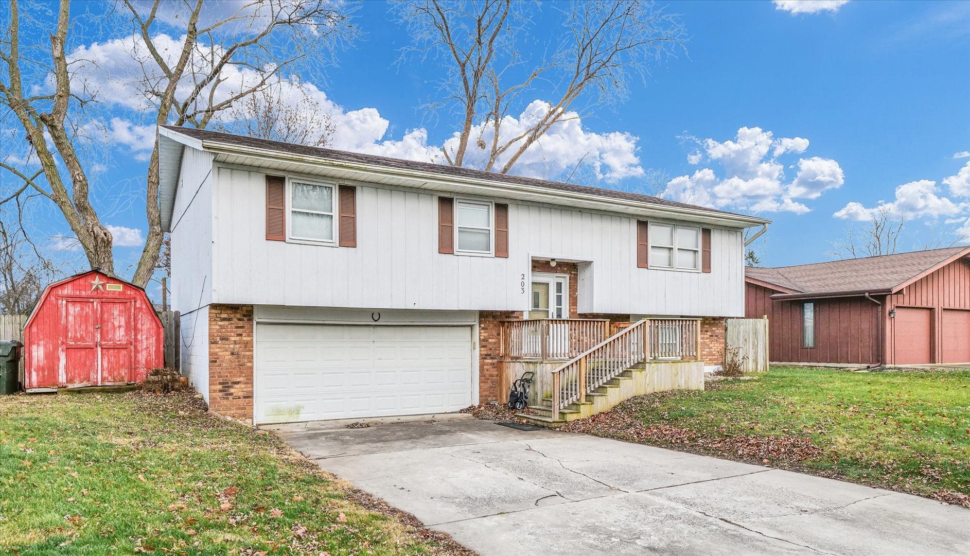 203 Briarcliff Drive E