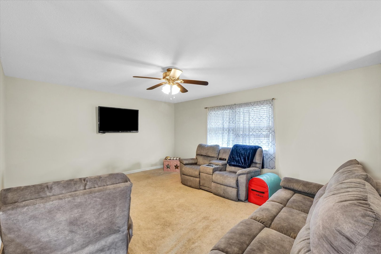 203 Briarcliff Drive E
