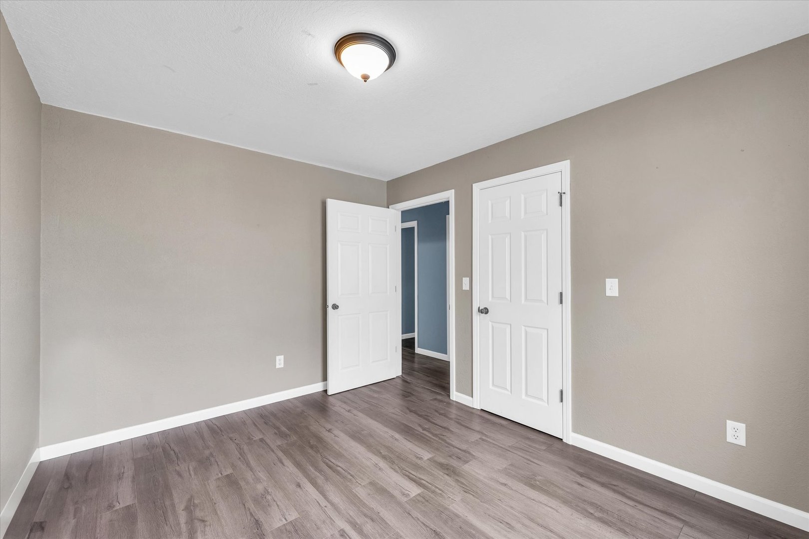 1010 S Washington Street