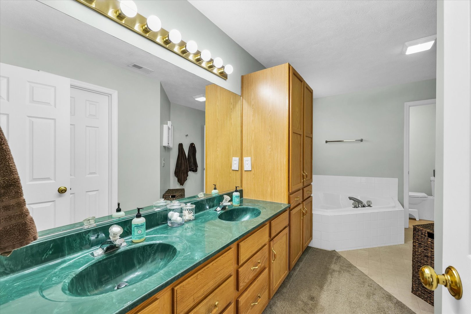 3410 WATERVILLE Court