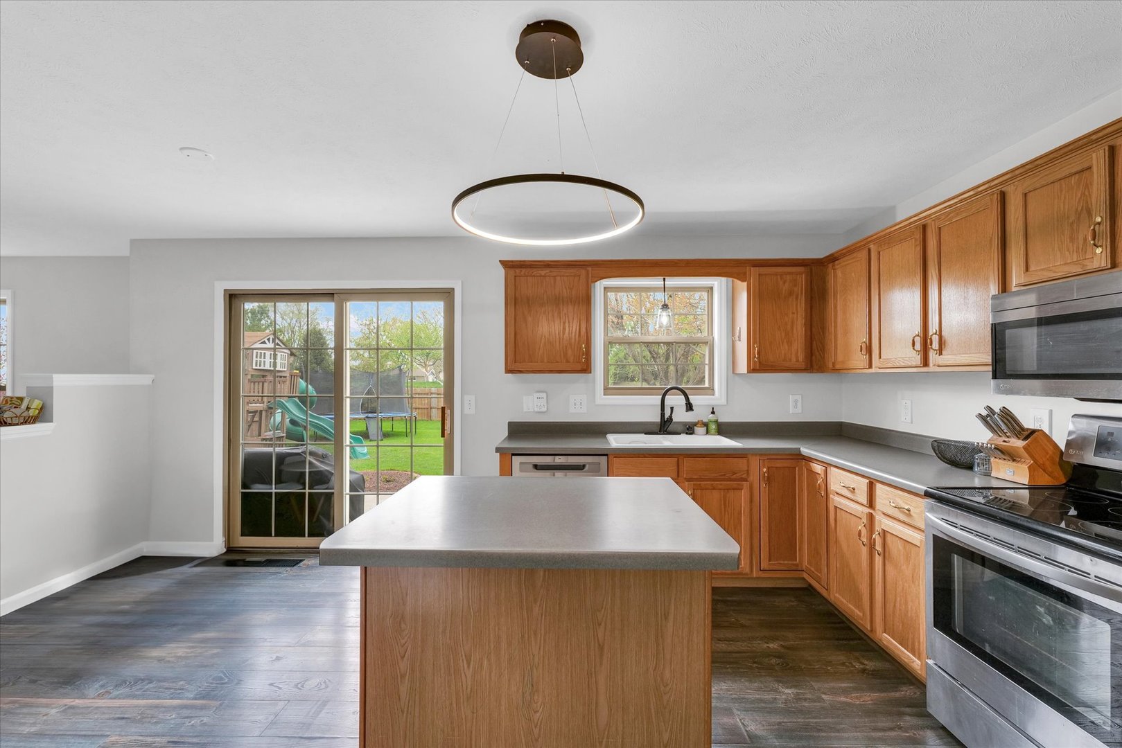 3410 WATERVILLE Court