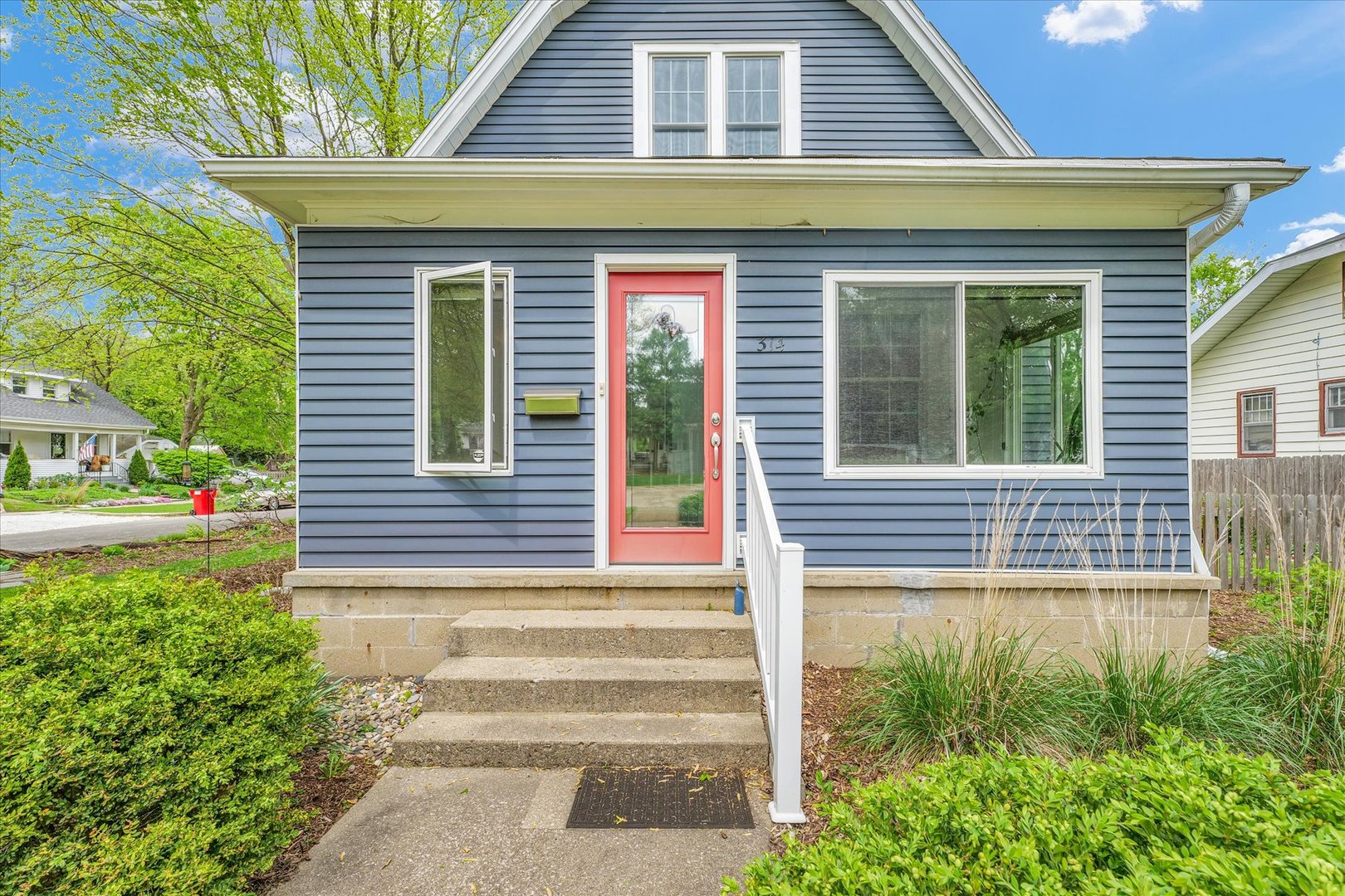 314 W Stanage Avenue