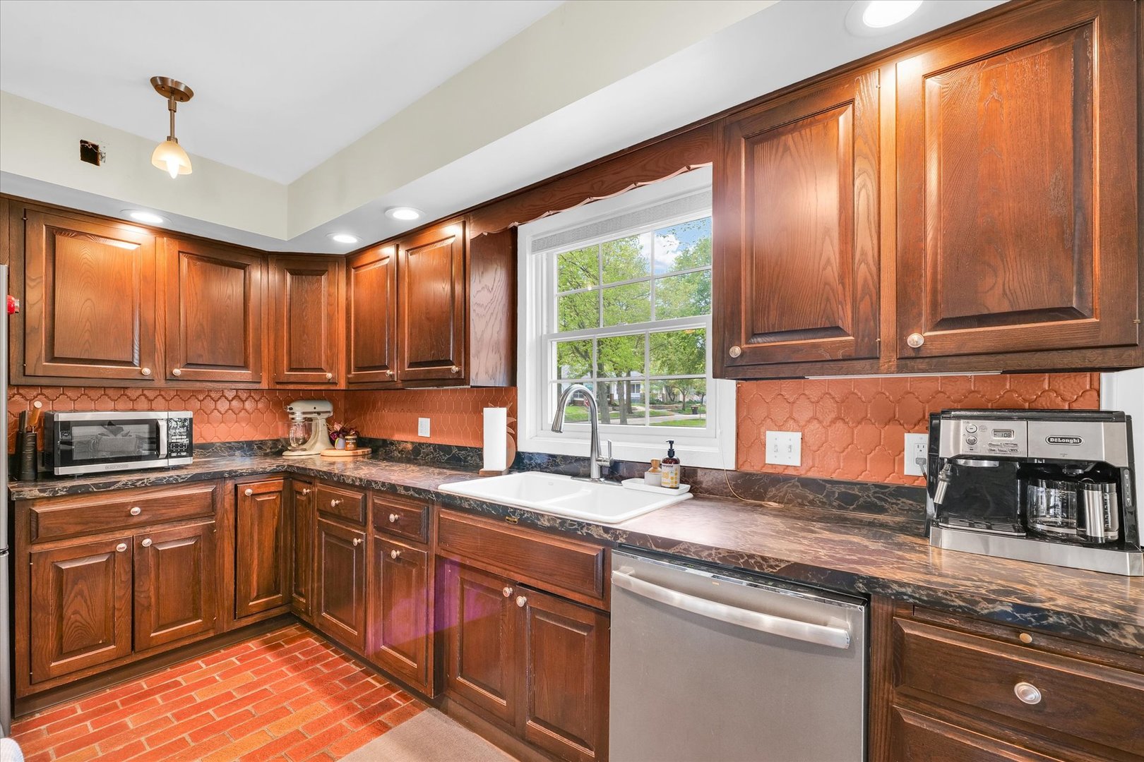 314 W Stanage Avenue