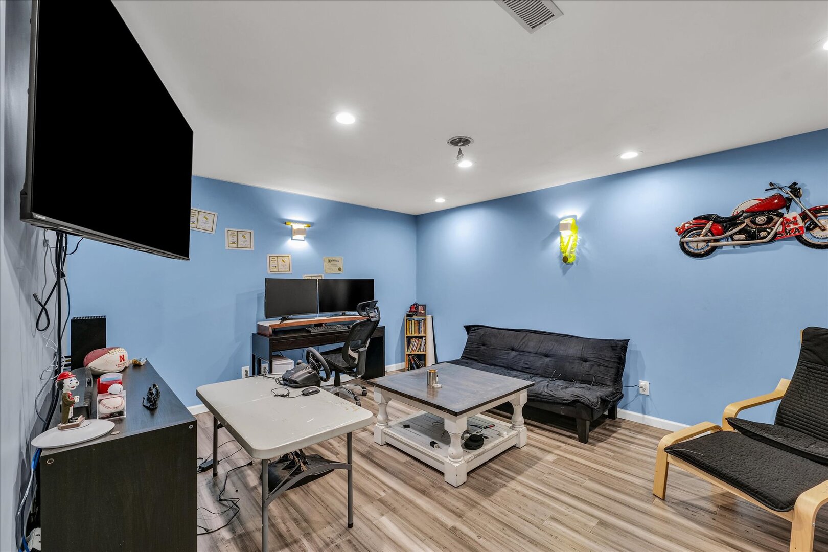 956 E Orleans Street