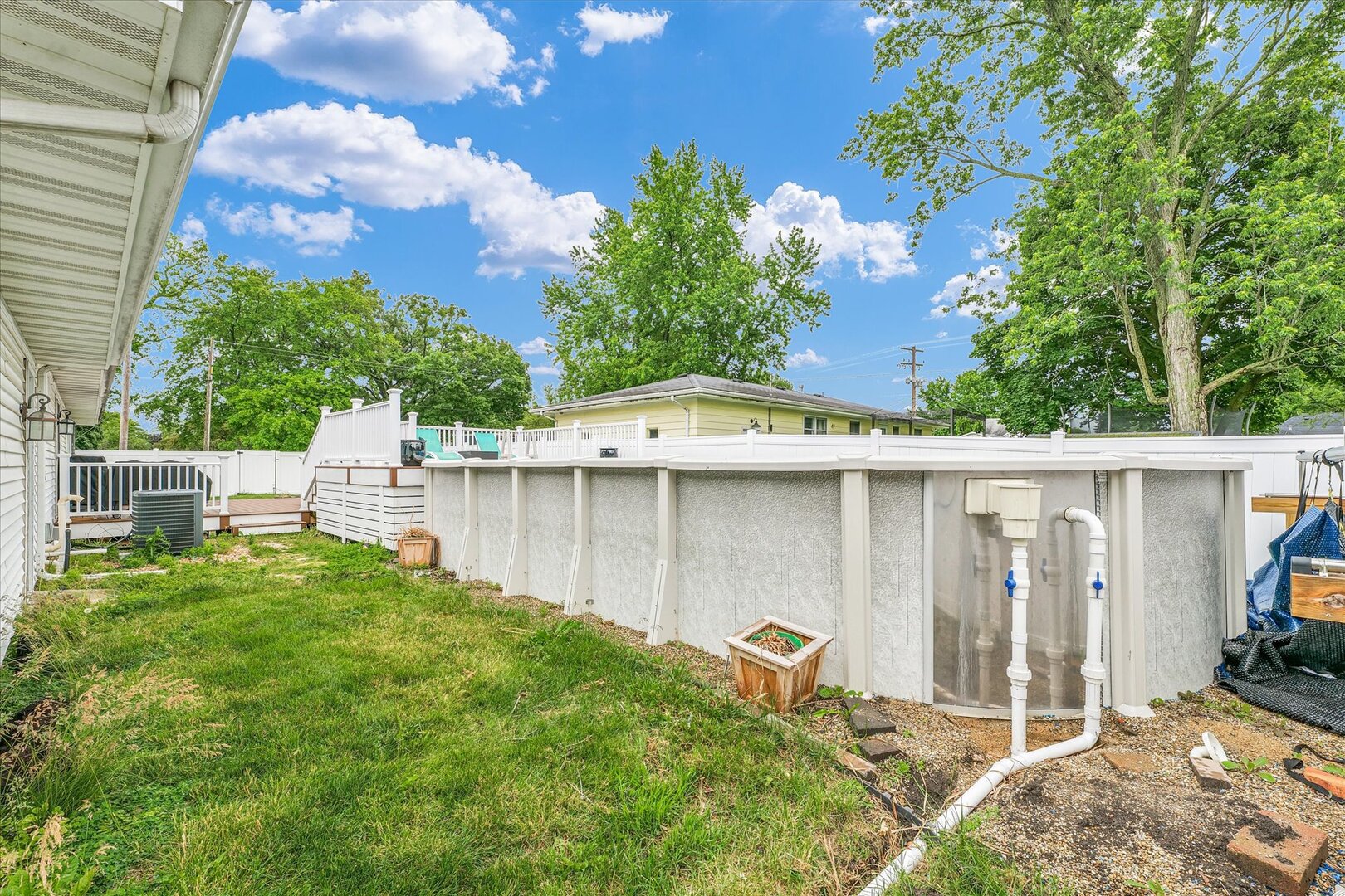 956 E Orleans Street