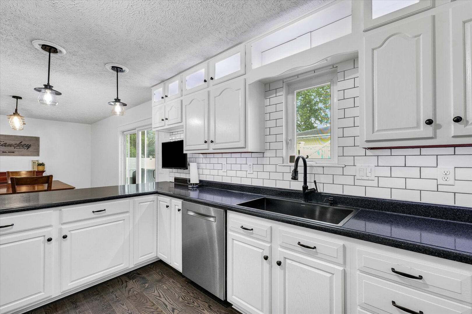 956 E Orleans Street