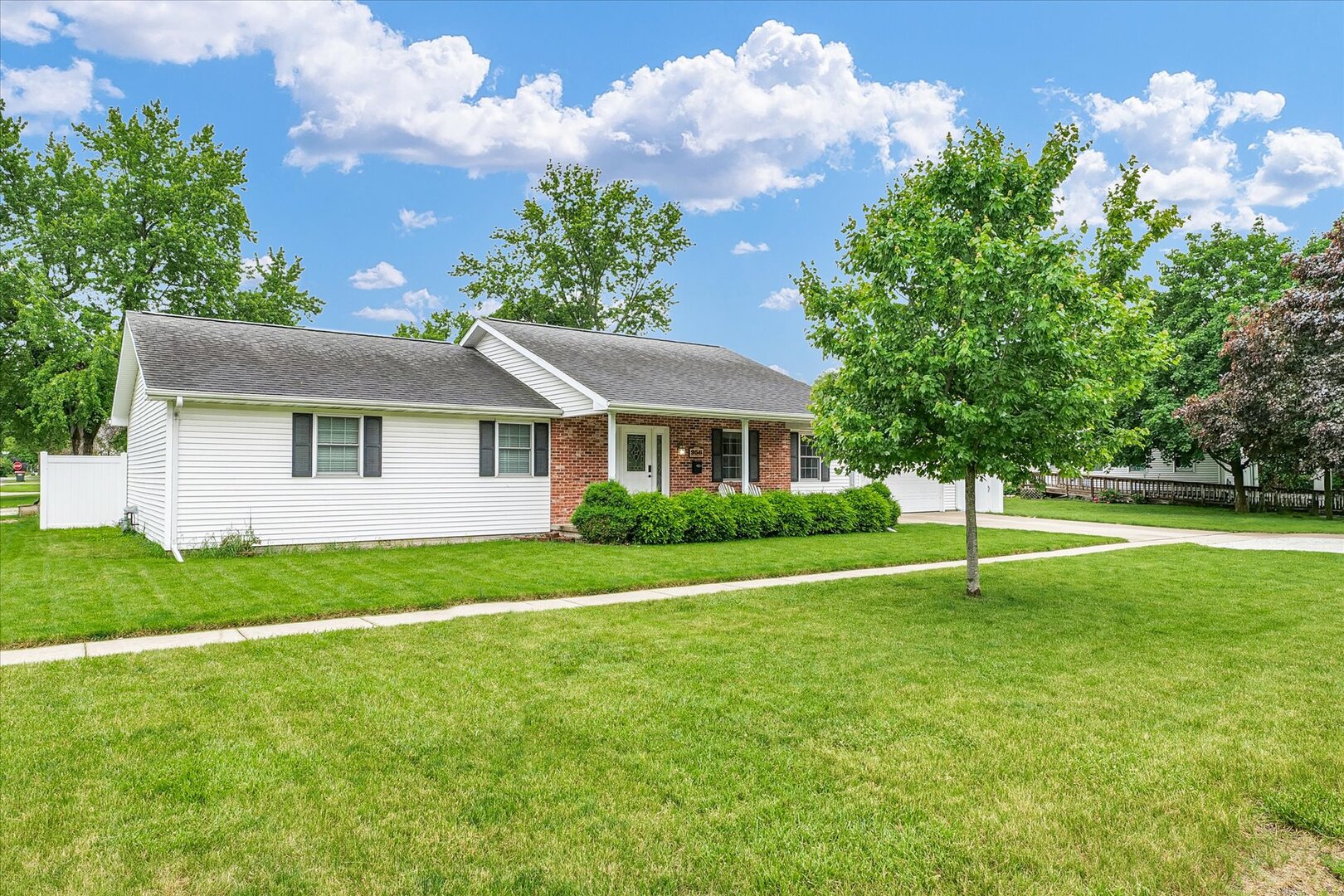 956 E Orleans Street