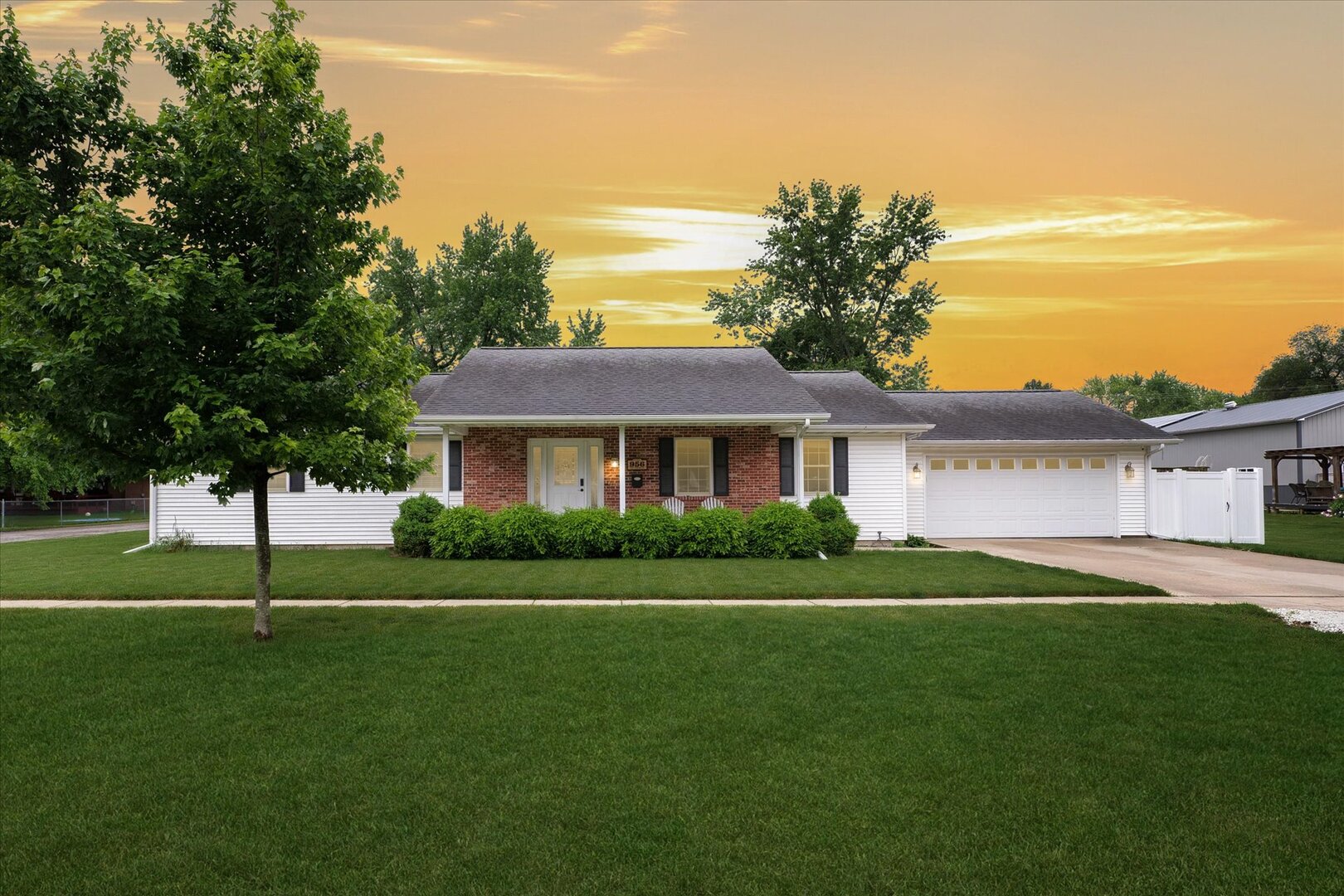 956 E Orleans Street