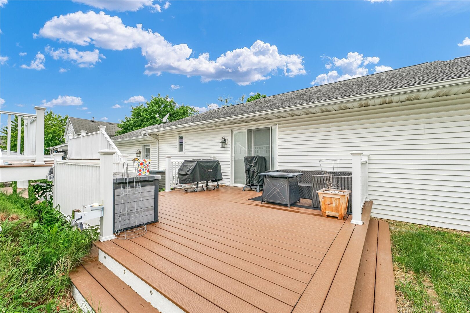 956 E Orleans Street