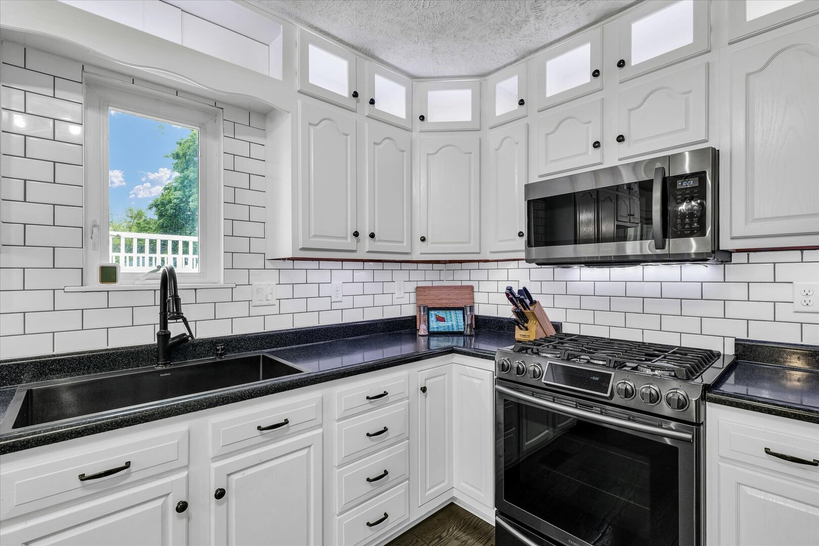 956 E Orleans Street