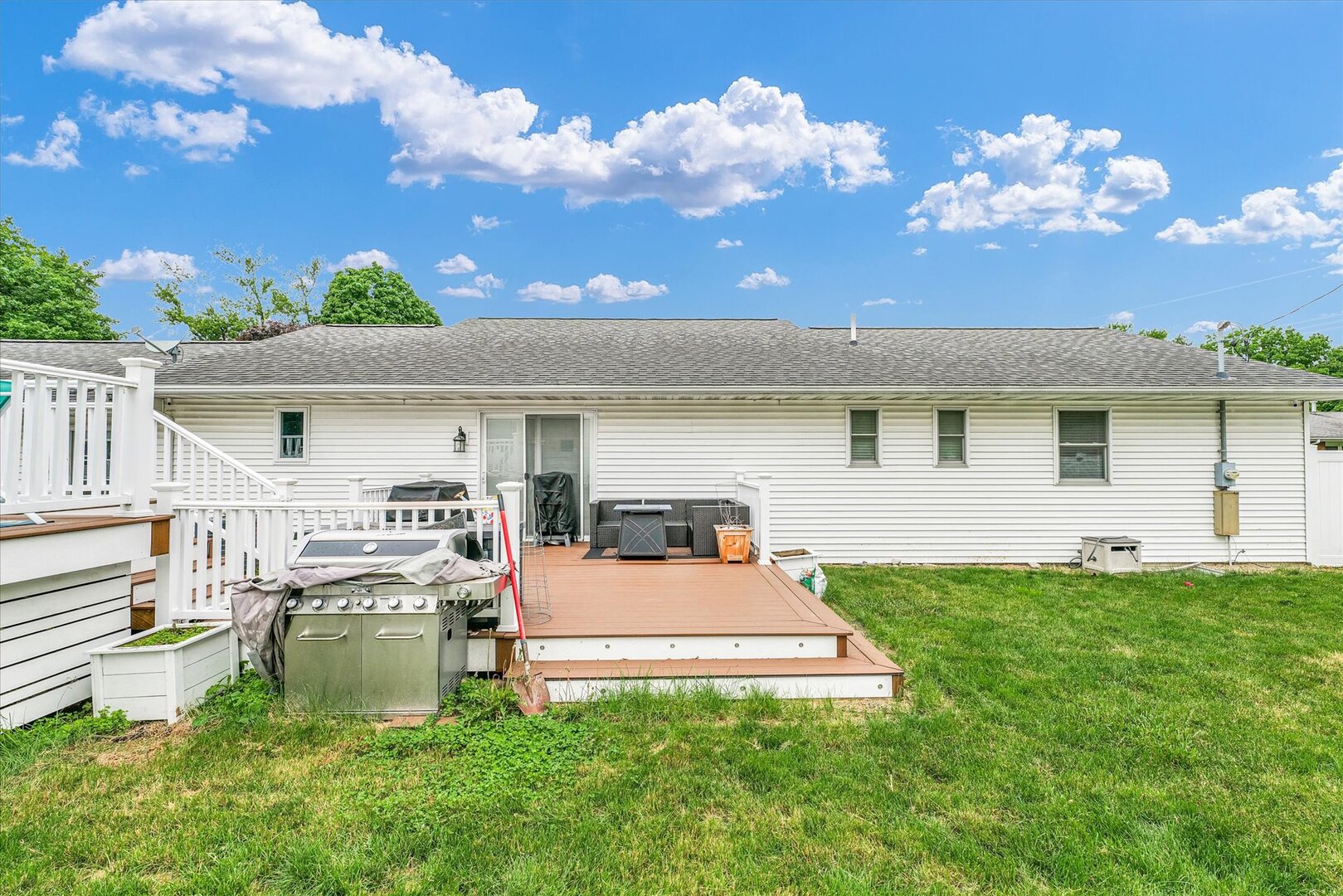 956 E Orleans Street