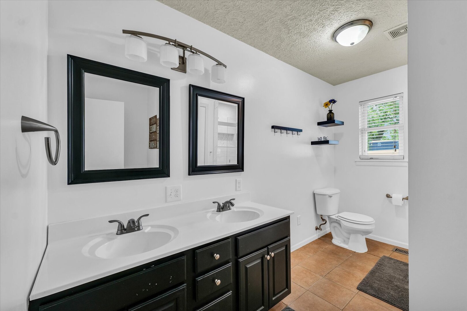 956 E Orleans Street