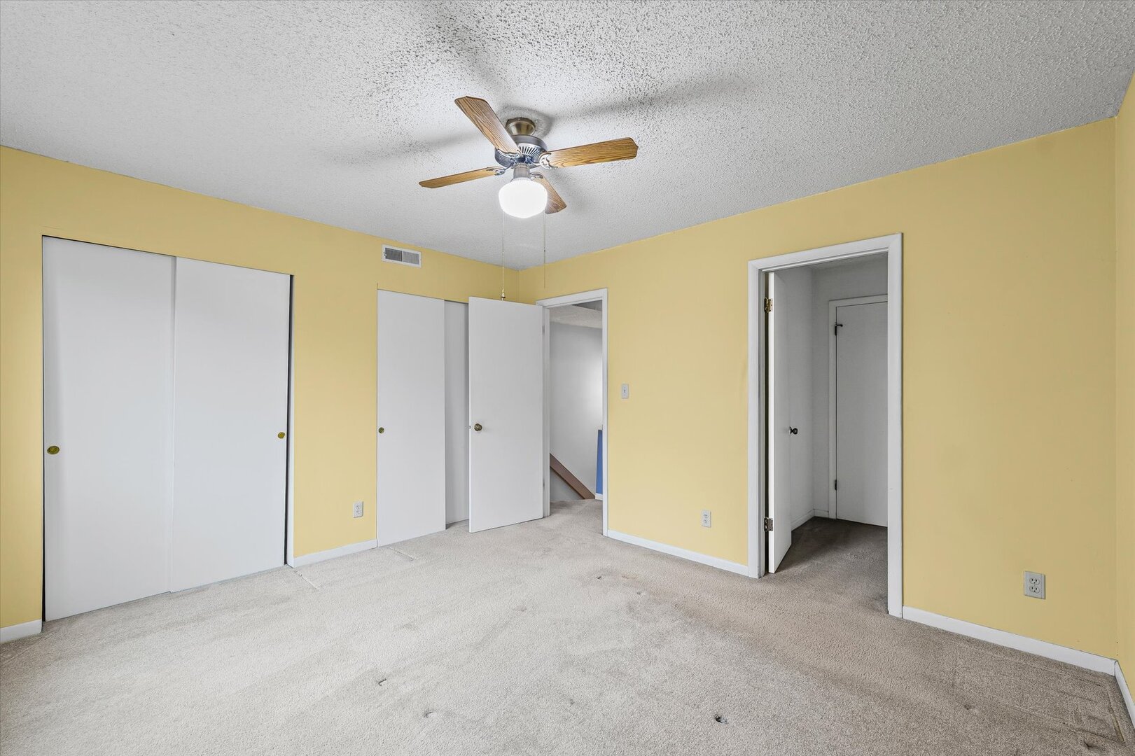 1928 Blackthorn Drive Unit: 1